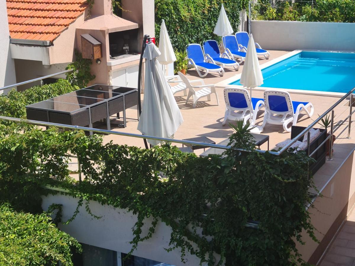 Apartments Villa Natali - Heating Pool Trogir Luaran gambar