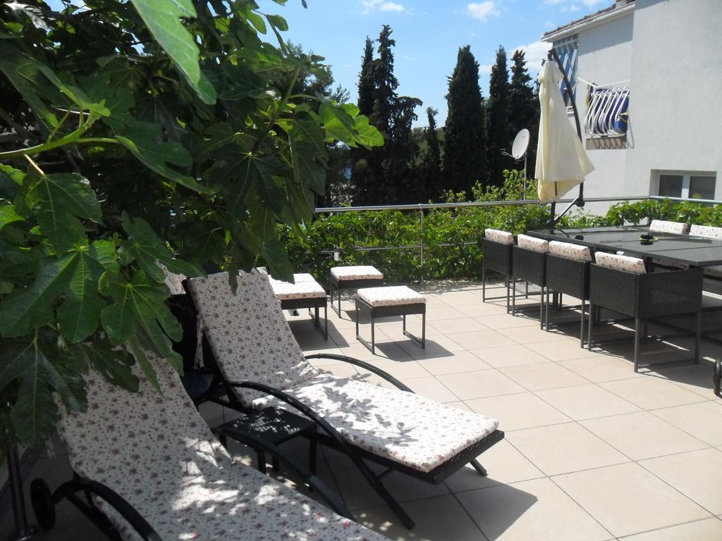 Apartments Villa Natali - Heating Pool Trogir Luaran gambar