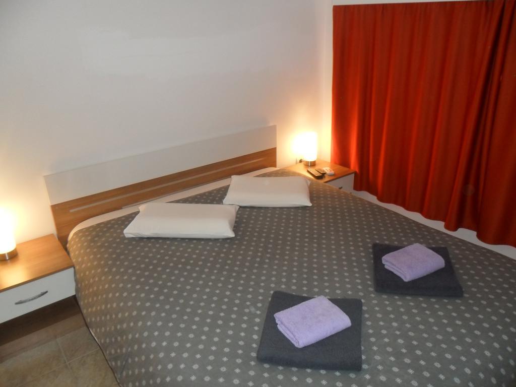 Apartments Villa Natali - Heating Pool Trogir Luaran gambar