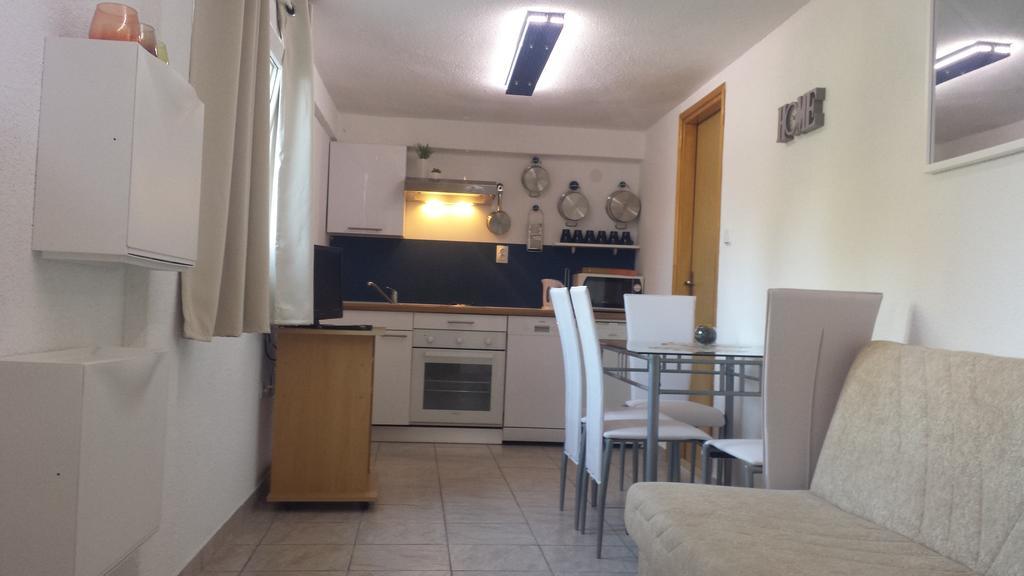 Apartments Villa Natali - Heating Pool Trogir Luaran gambar