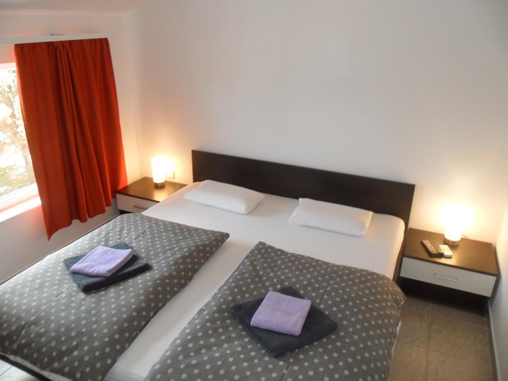 Apartments Villa Natali - Heating Pool Trogir Luaran gambar
