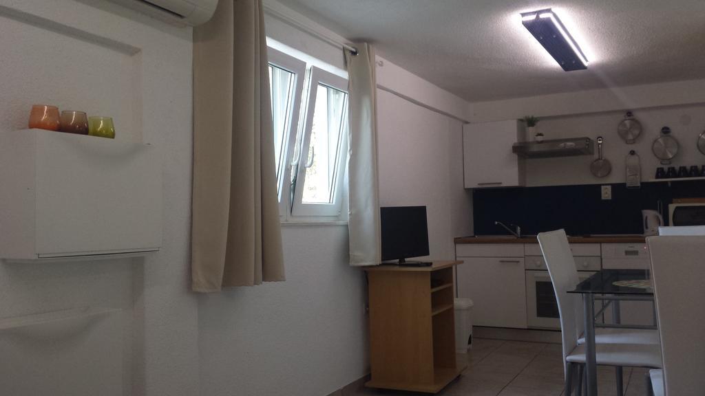 Apartments Villa Natali - Heating Pool Trogir Luaran gambar